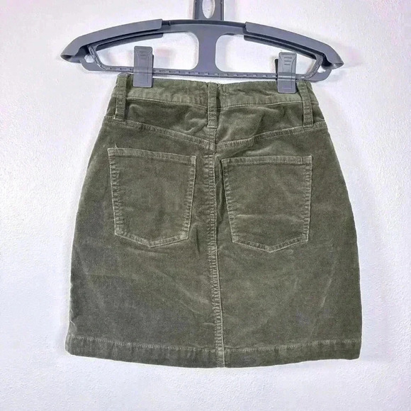 Olive Green Corduroy Front Button Detail Skirt Juniors Size 0/24 Mini high waist - Picture 3 of 9